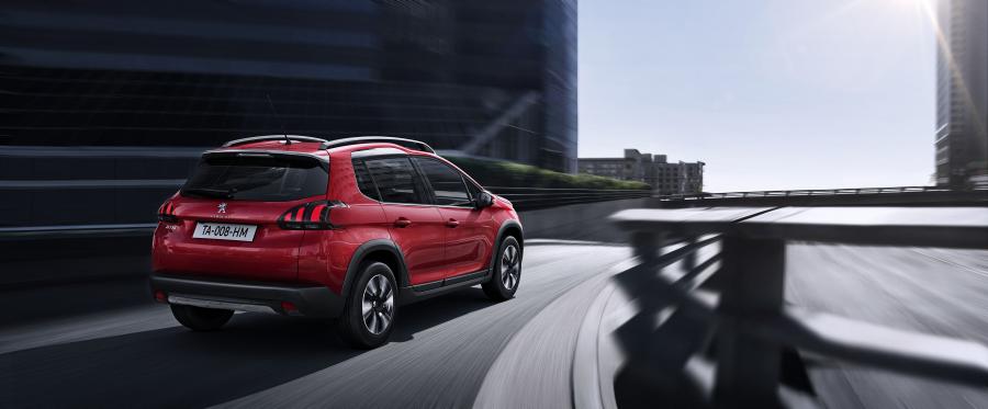  Peugeot 2008 2016 года  (фото 24 из 33)